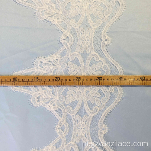 Off White Lace Trim Border Ribbon te koop